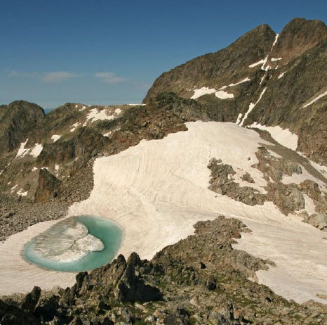 Randonn&eacute;e alpine - lac de la maledie